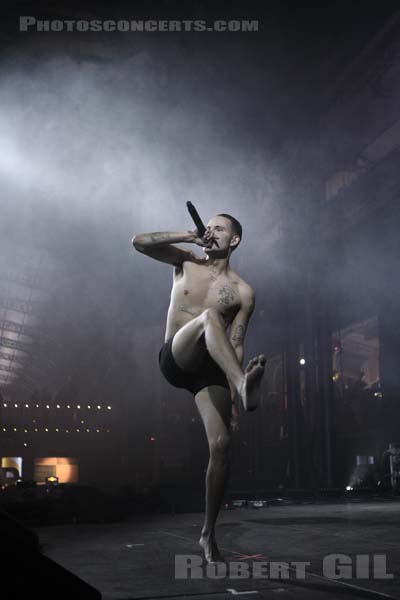 SLOWTHAI - 2019-10-31 - PARIS - Grande Halle de La Villette - Nef - 